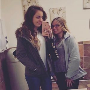 Meet your Posher, Kay